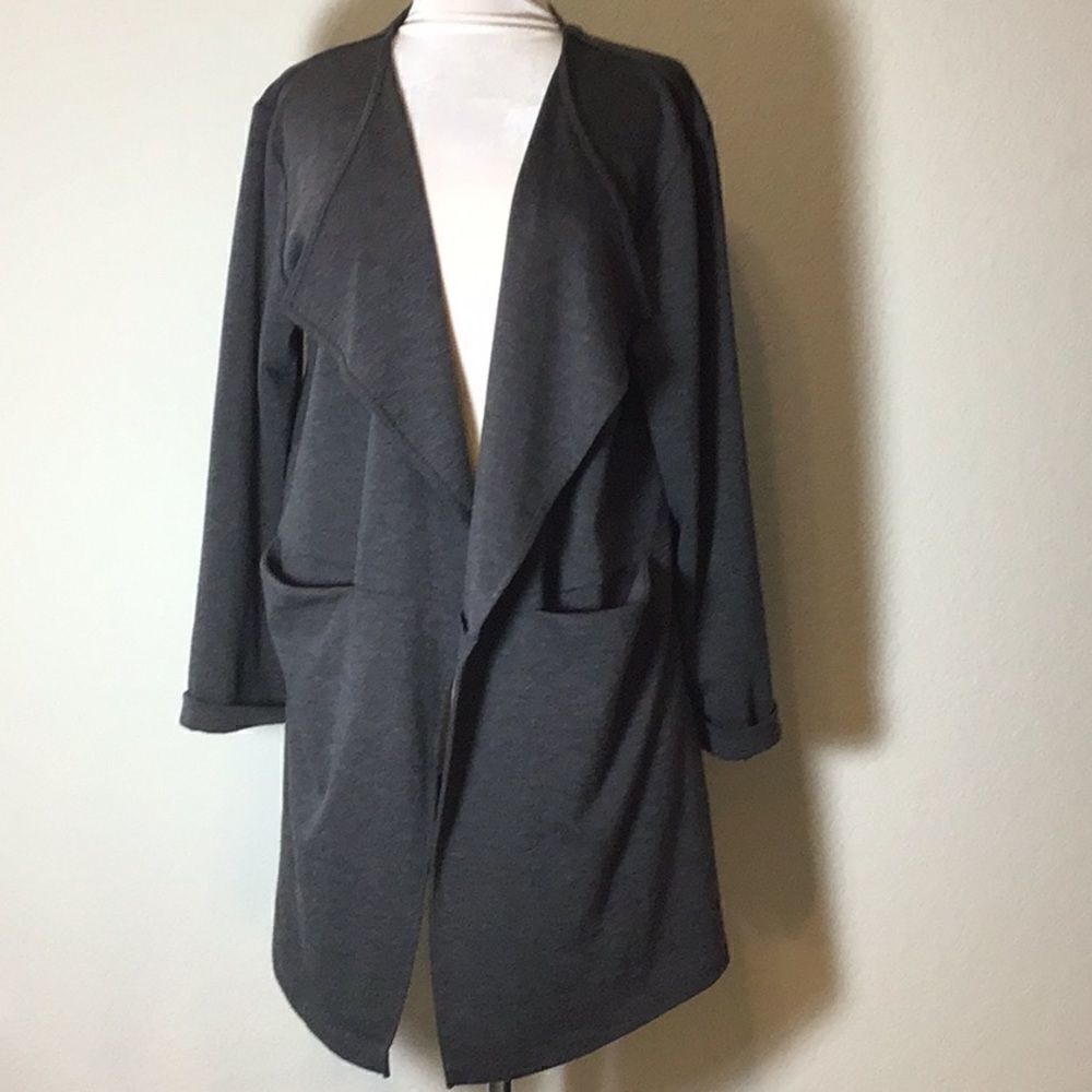 Bobeau Cardigan Jacket Poncho Shrug Gray Knit Front Kimono Pockets Medium Loose